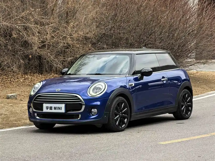 MINI 2019 Бензин