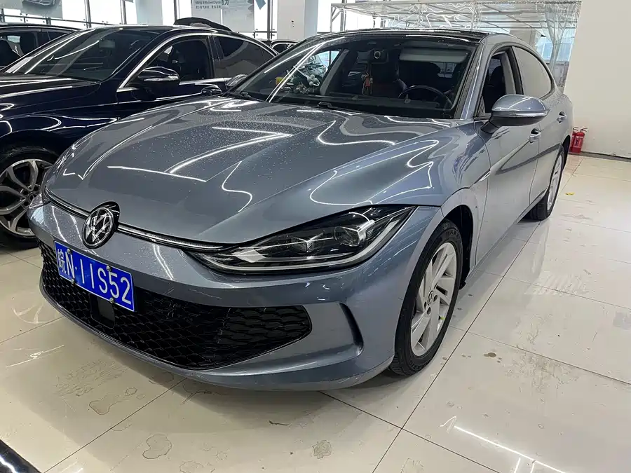 Volkswagen Lamando 2023 Бензин