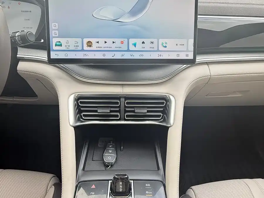 BYD Song PLUS EV 2025 Подключаемый гибрид