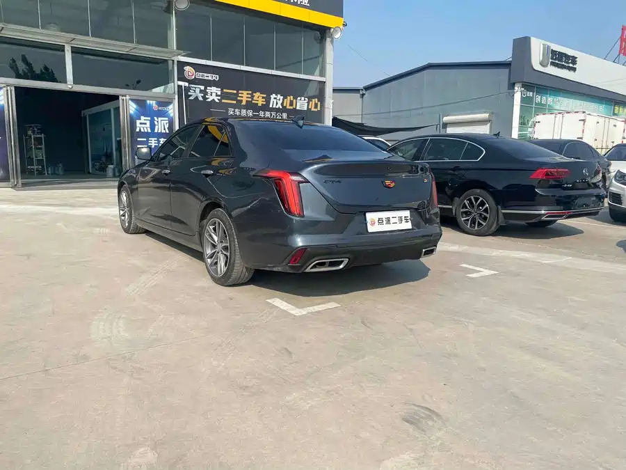 Cadillac CT4 2021 Бензин