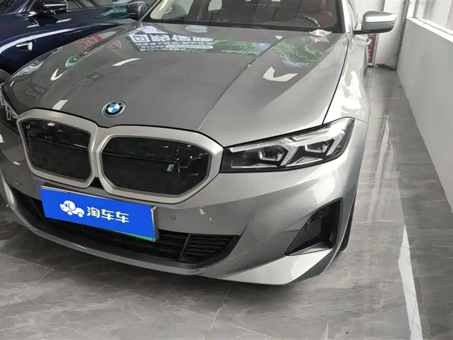 BMW i3 2022 Электрический