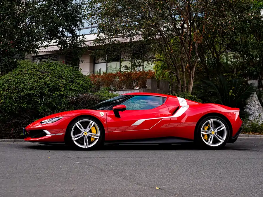 Ferrari 296 2023 Подключаемый гибрид