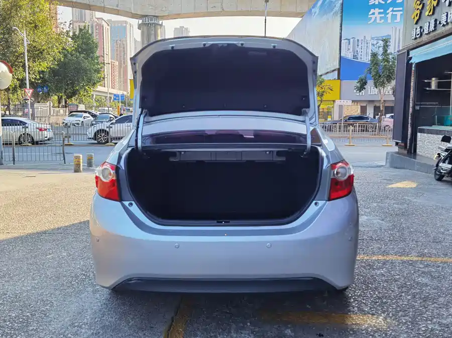 Toyota Levin 2015 Бензин