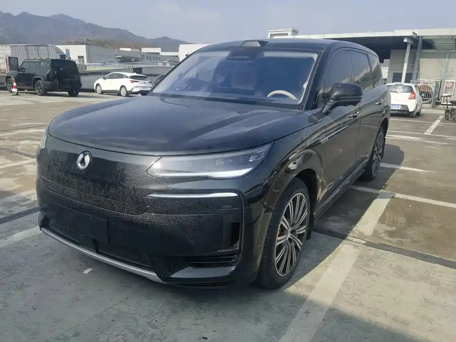 Denza N9 2025 Подключаемый гибрид