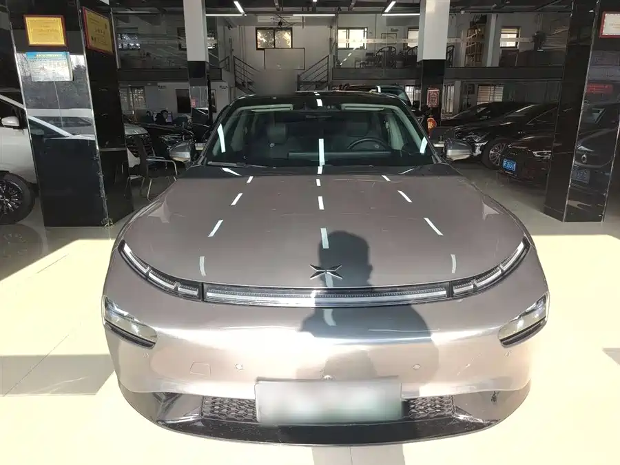 Xpeng P7 2021 Электрический