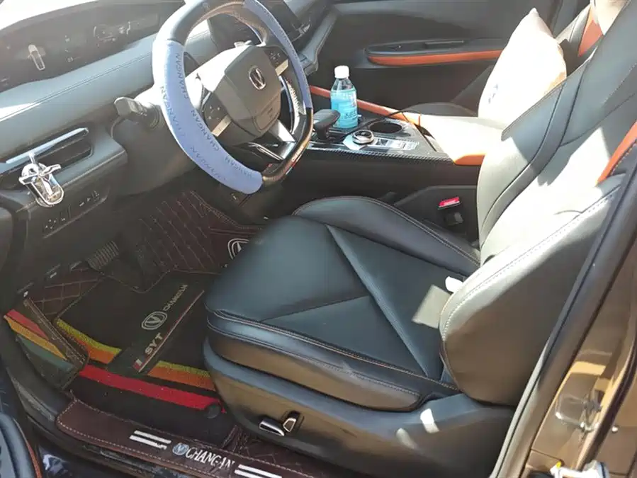 Changan UNI-V 2023 Бензин