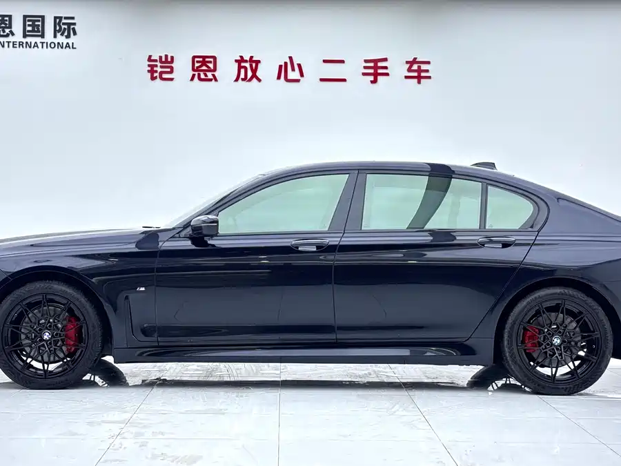 BMW 7 Series 2021 Бензин