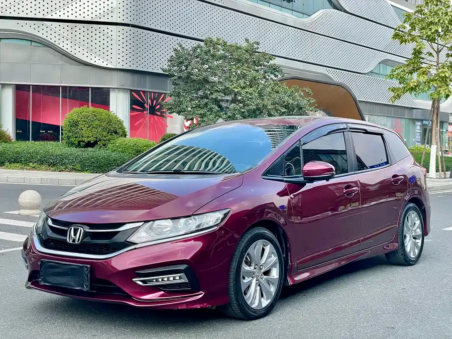 Honda Jade 2017 Бензин