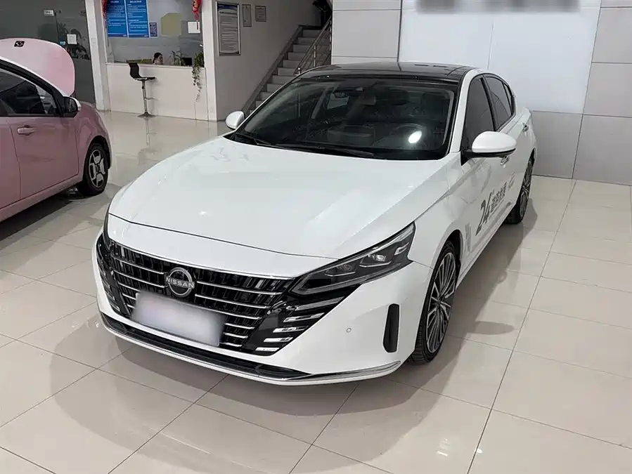 Nissan Altima 2022 Бензин