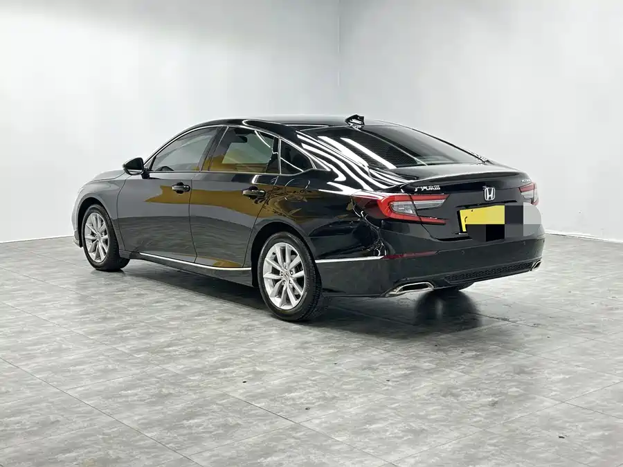Honda Accord 2022 Бензин