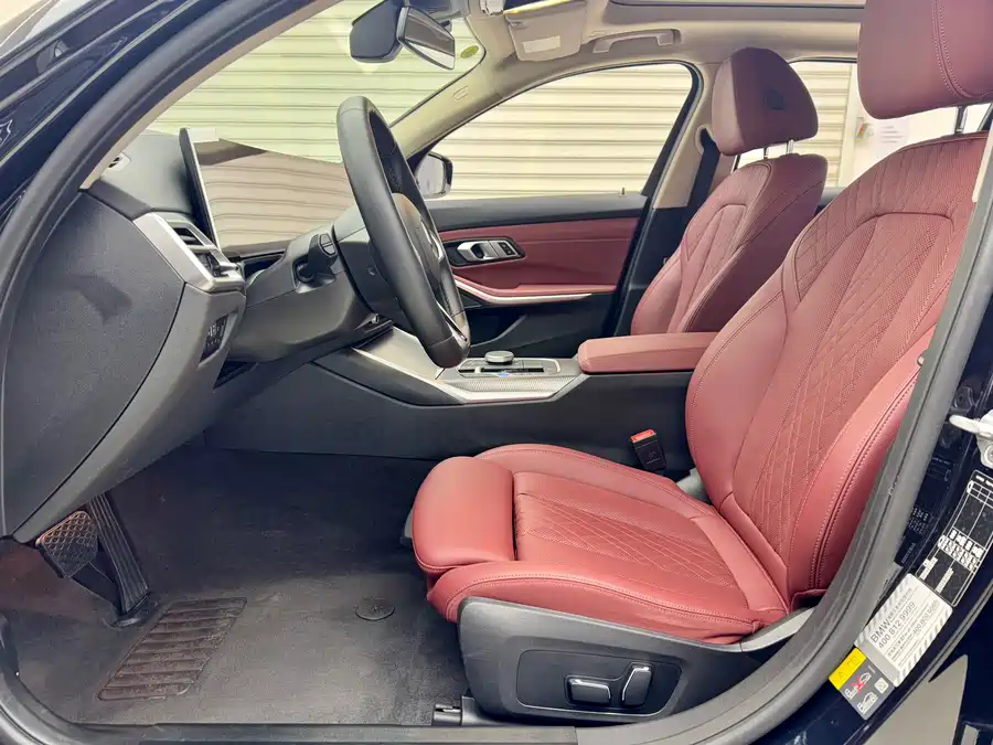 BMW i3 2024 Электрический