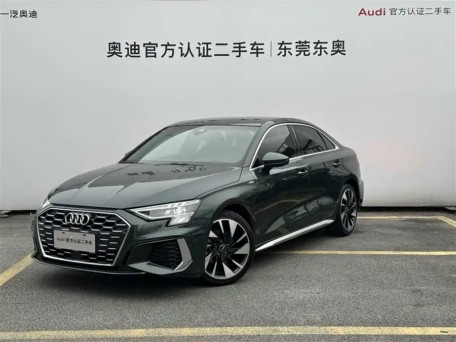 Audi A3 2023 Бензин