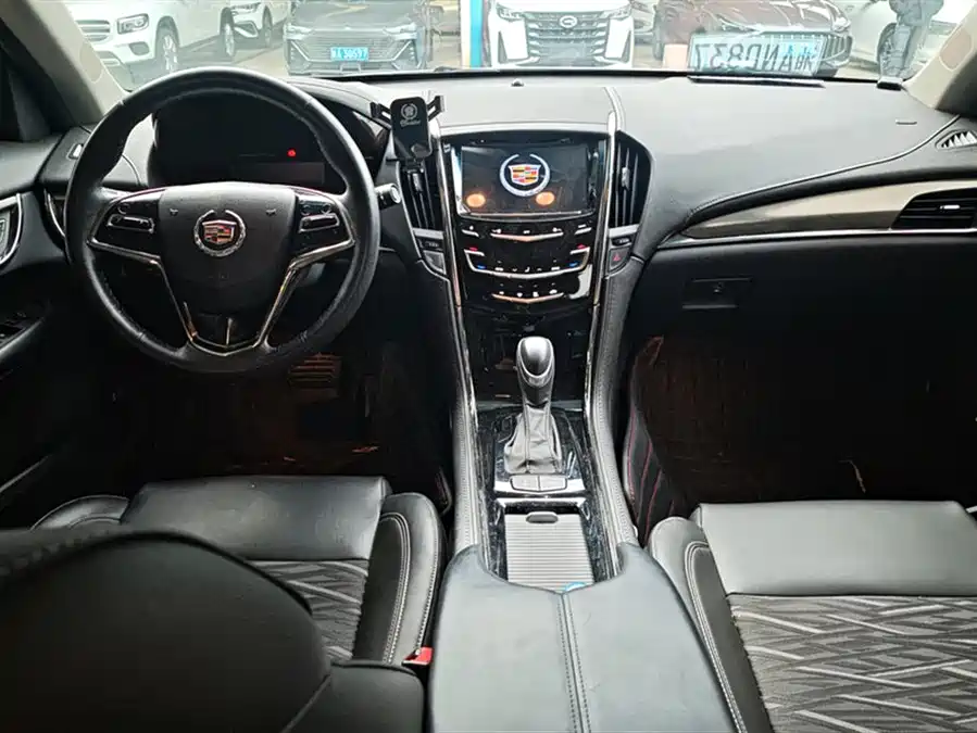 Cadillac ATS-L 2015 Бензин