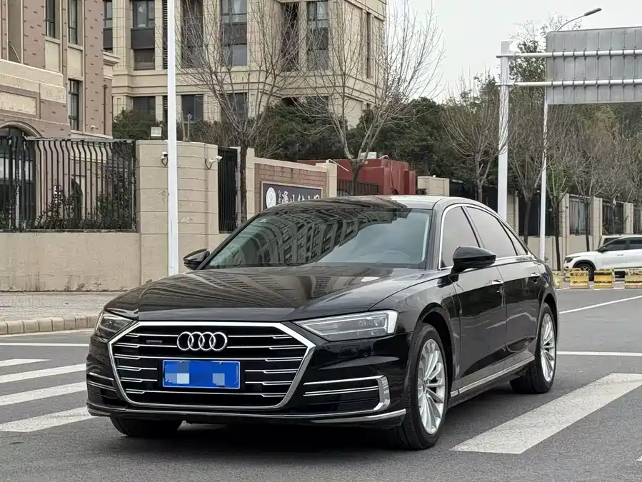 Audi A8 2020 Гибрид