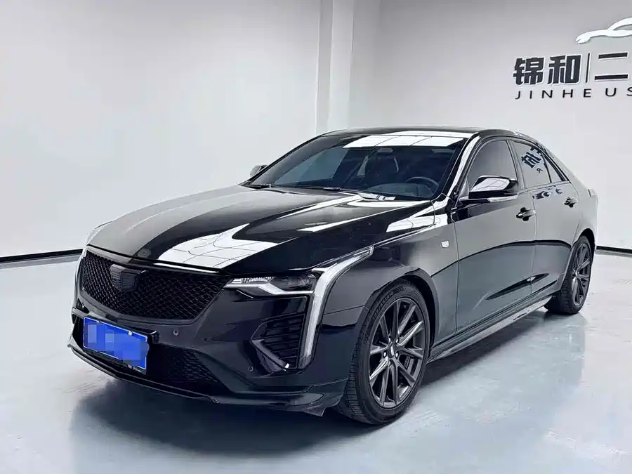 Cadillac CT4 2020 Бензин