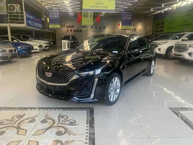 Cadillac CT5 2022 Бензин