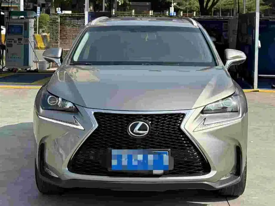 Lexus NX 2017 Бензин
