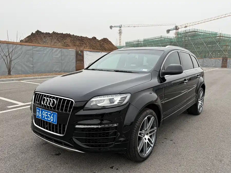 Audi Q7 2015 Бензин