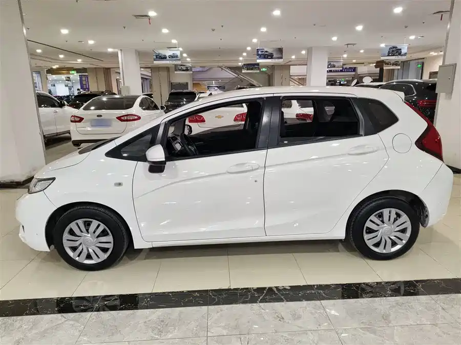 Honda Fit 2014 Бензин
