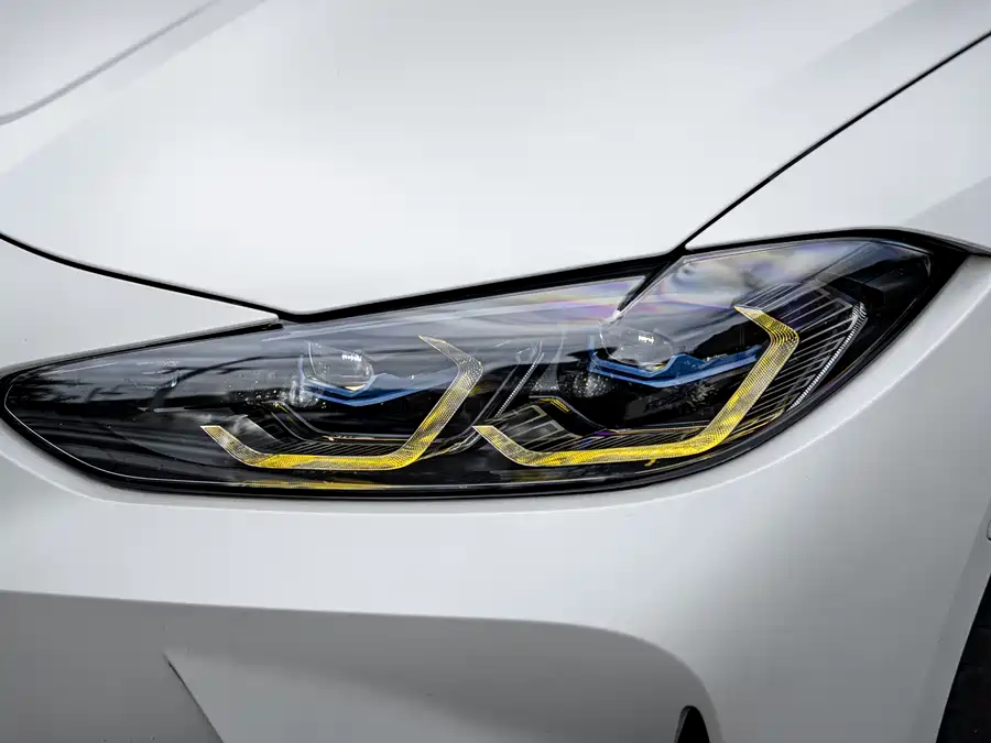 BMW M4 2023 Бензин