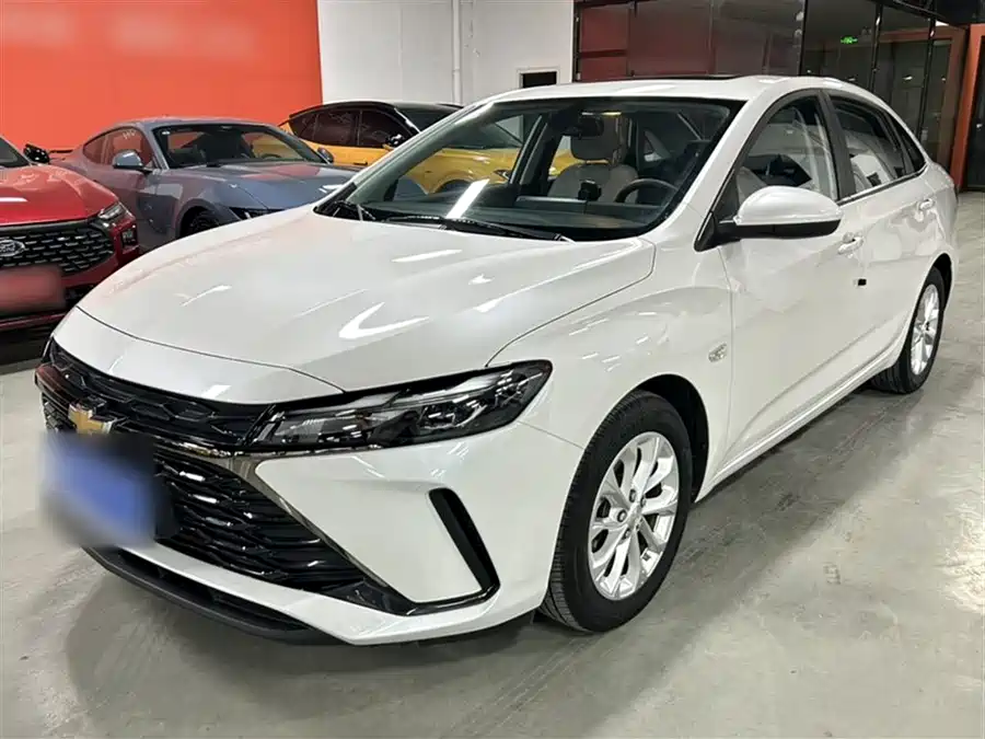 Chevrolet Monza 2025 Бензин