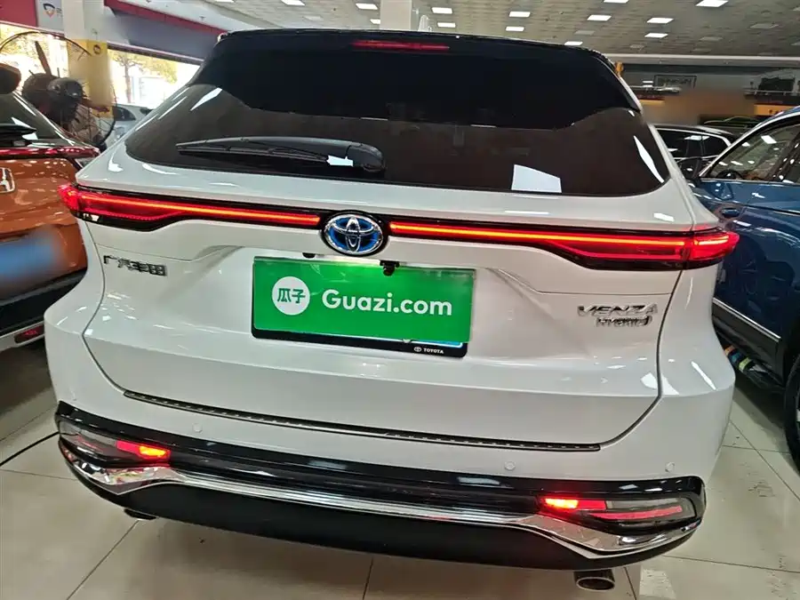 Toyota Venza 2024 Гибрид