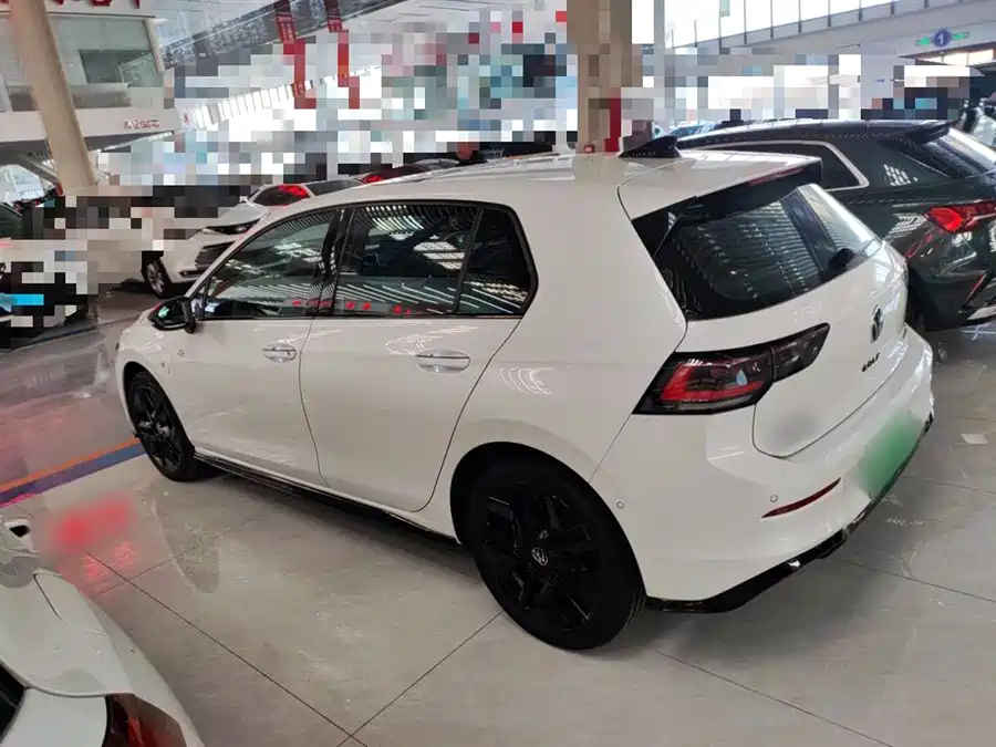 Volkswagen Golf 2025 Бензин