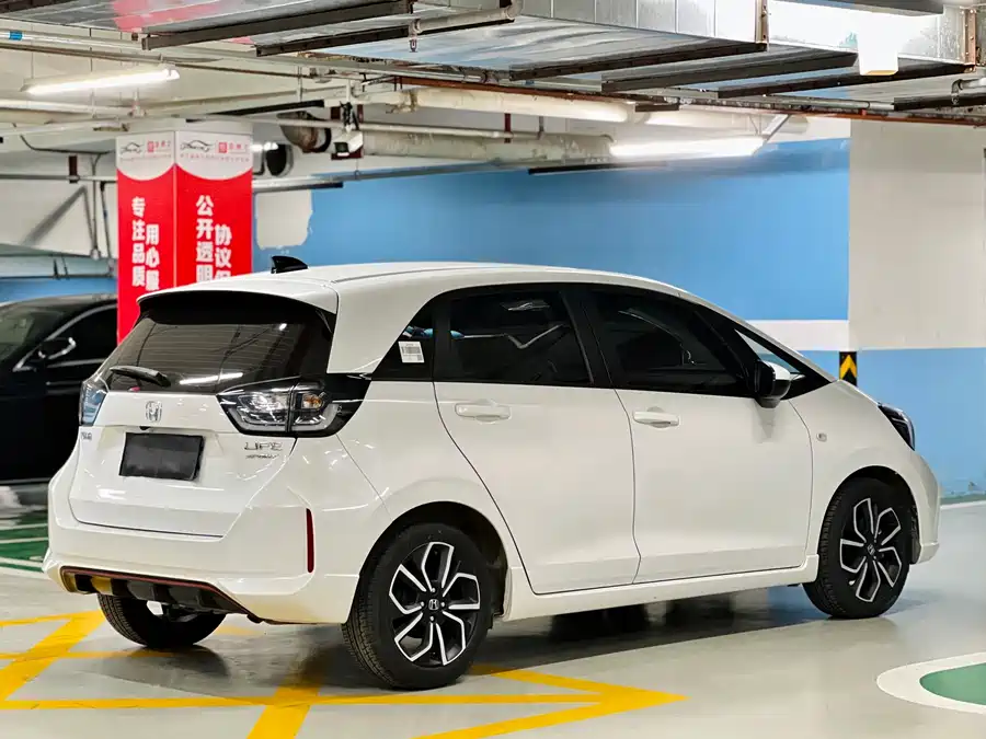 Honda LIFE 2023 Бензин