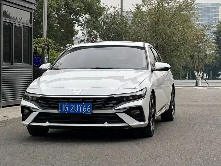 Hyundai Elantra 2024 Бензин
