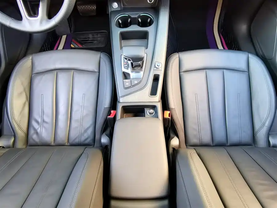 Audi A4 2021 Бензин