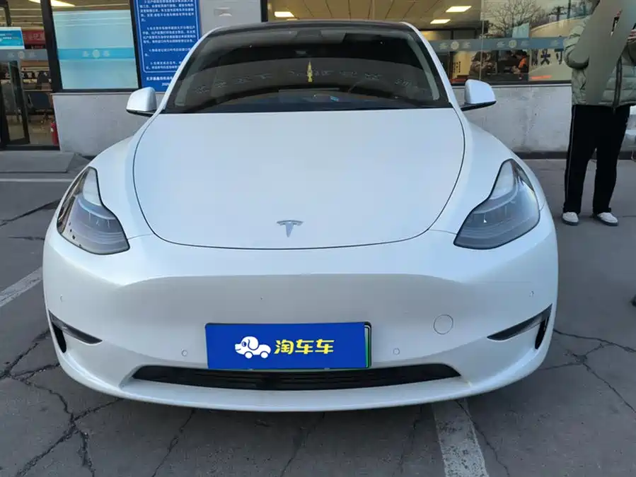 Tesla Model Y 2022 Электрический