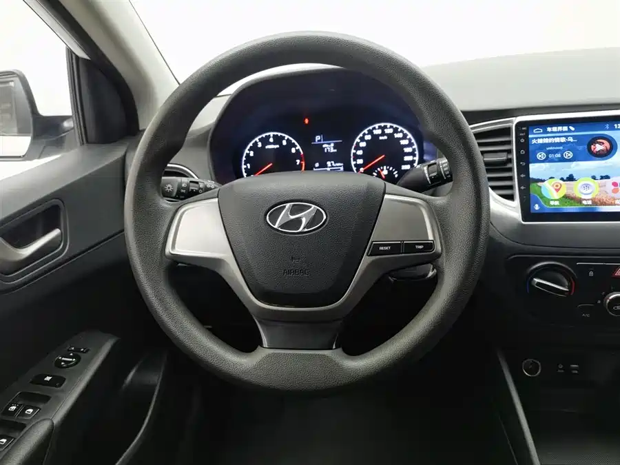 Hyundai Verna 2017 Бензин