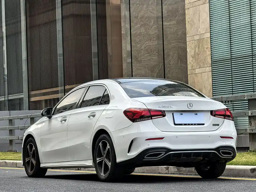 Mercedes-Benz A-Class 2023 Бензин