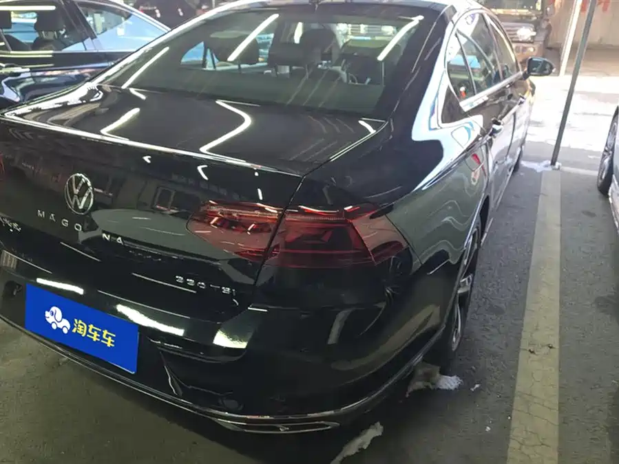 Volkswagen Magotan 2023 Бензин