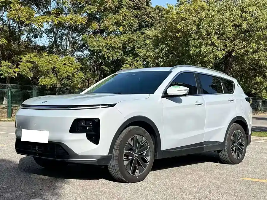   2024 Подключаемый гибрид