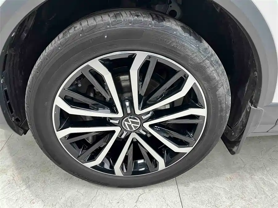 Volkswagen T-ROC 2022 Бензин