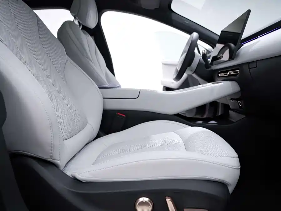 XPeng P7+ 2025 Электрический