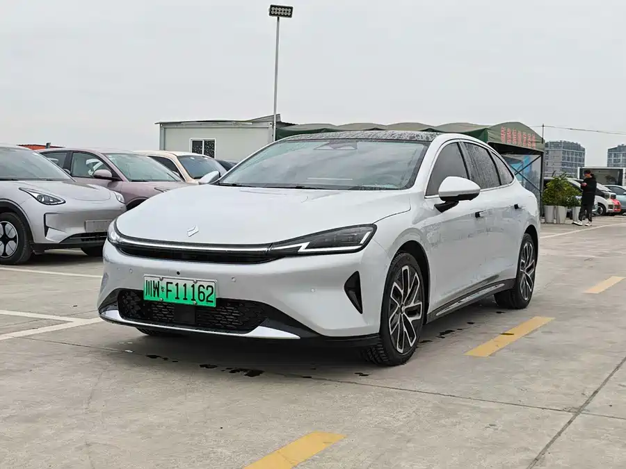 Baojun  2025 Подключаемый гибрид