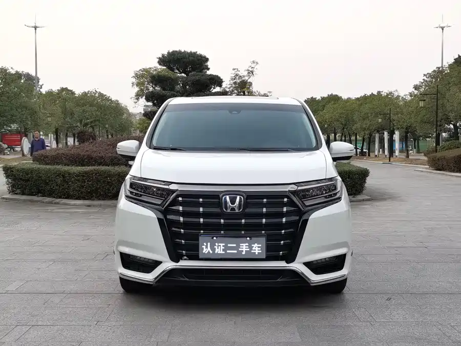 Honda Elysion 2022 Гибрид