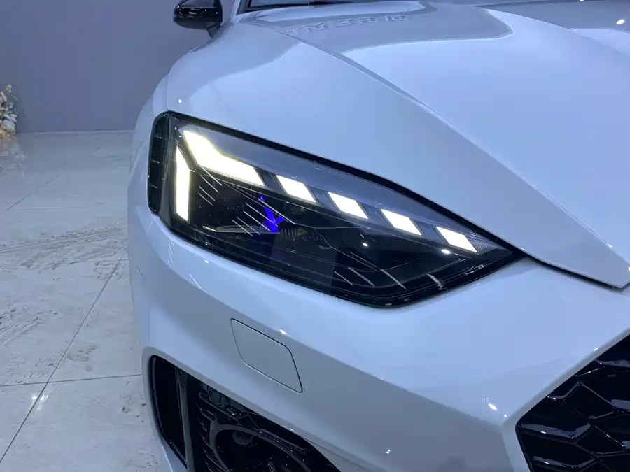 Audi RS 5 2022 Бензин