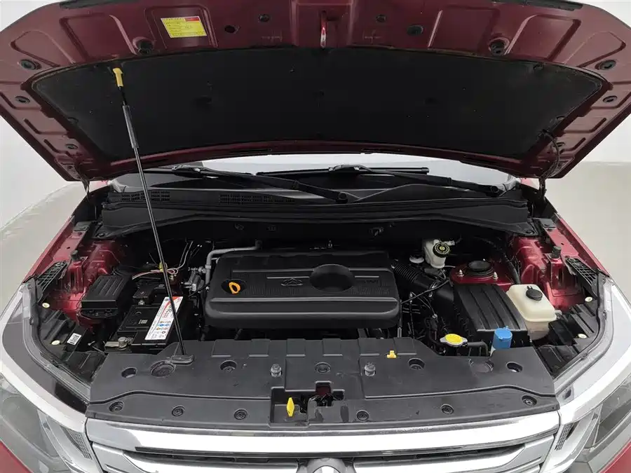 Changan Oshan CX70 2016 Бензин