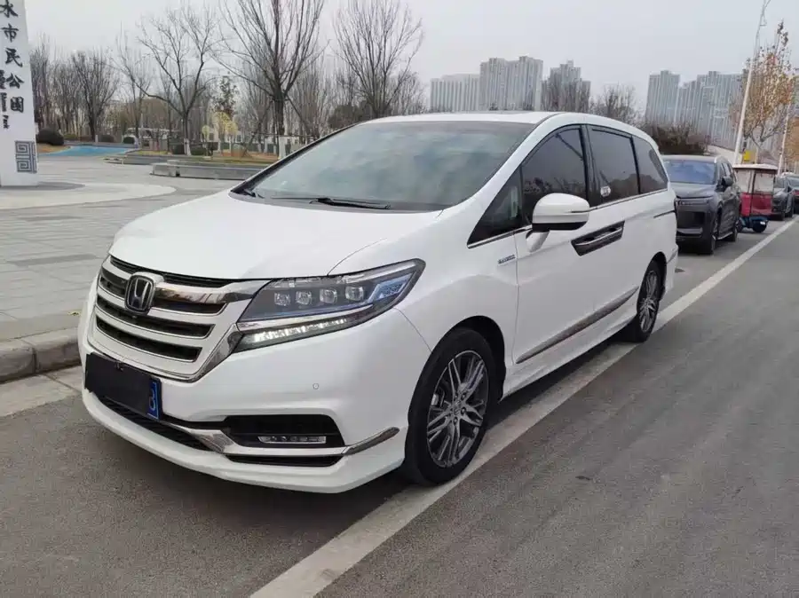 Honda Elysion 2021 Гибрид