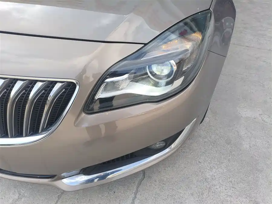 Buick Regal 2015 Бензин