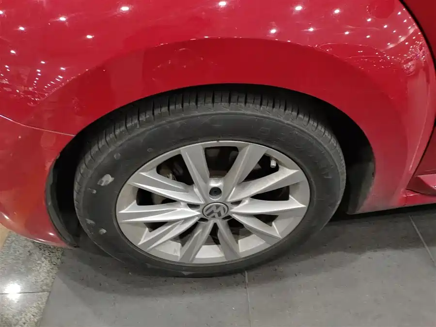 Volkswagen Beetle 2017 Бензин