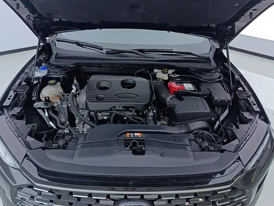 Ford Mondeo 2024 Бензин