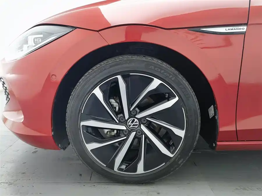Volkswagen Lamando 2022 Бензин