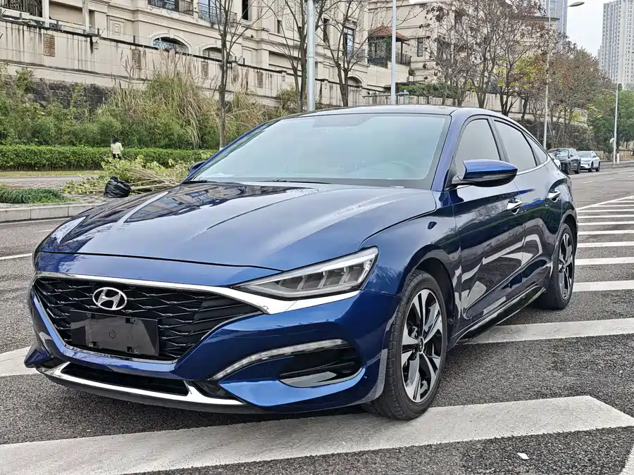 Hyundai Lafesta 2021 Бензин