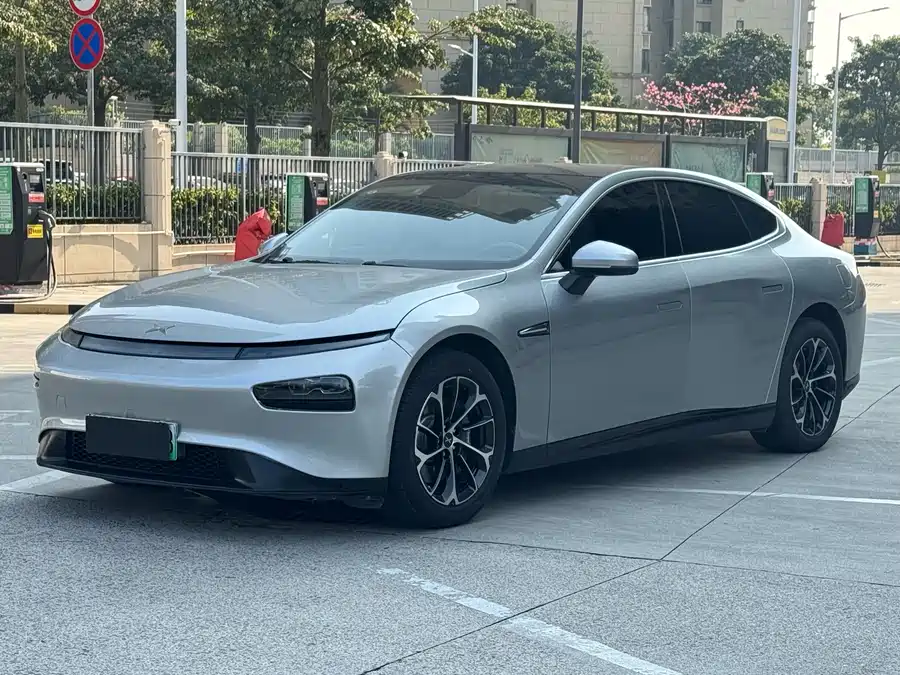 Xpeng P7 2023 Электрический