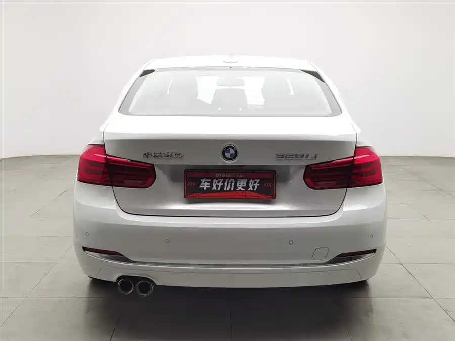 BMW 3 Series 2018 Бензин