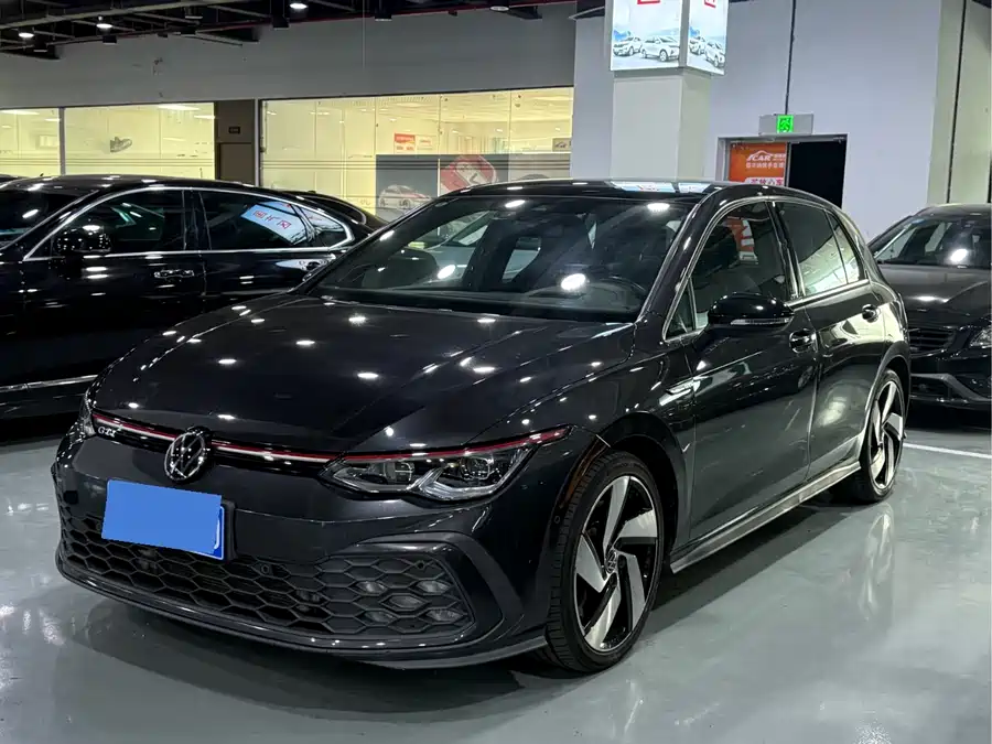 Volkswagen Golf GTI 2022 Бензин